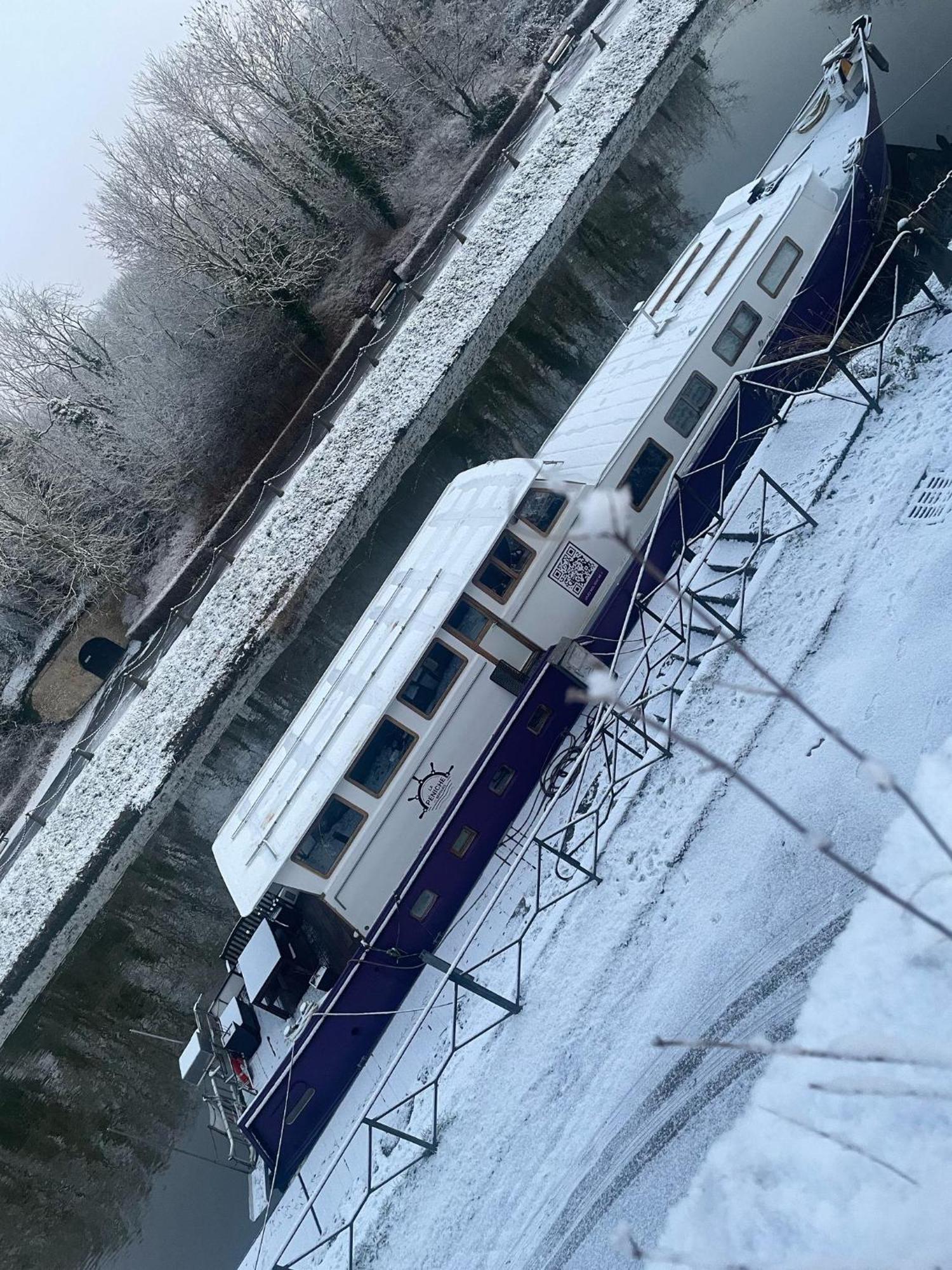 Nuit Insolite A Bord D'Une Peniche, 6 Personnes Bergues Buitenkant foto